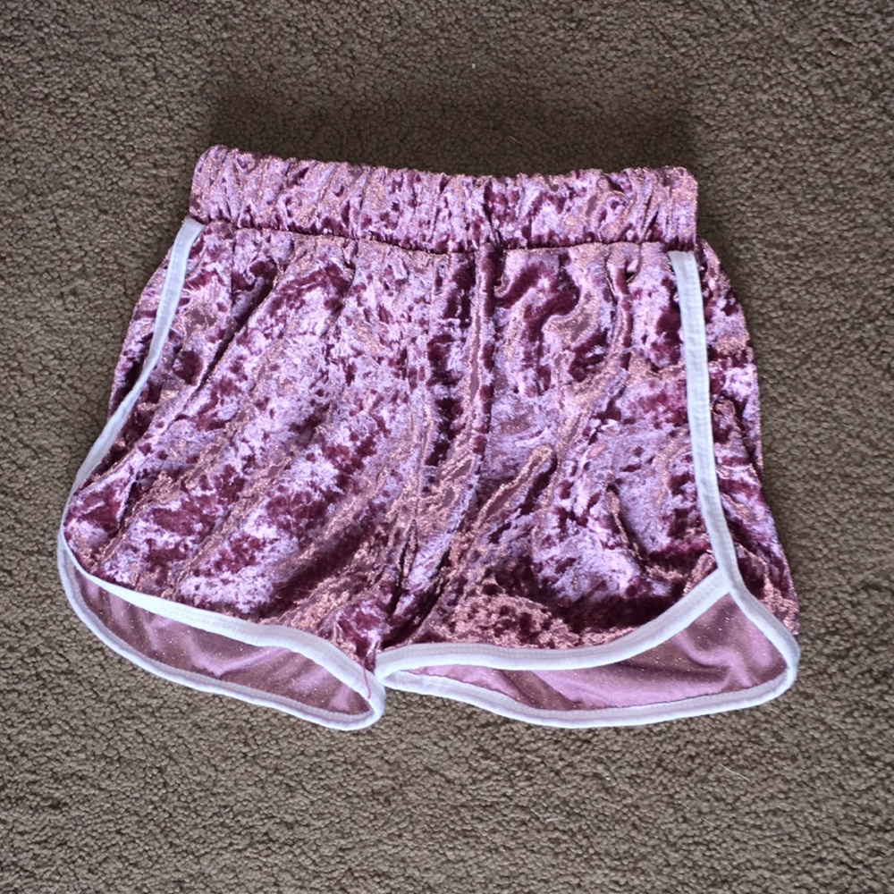 CRUSHED VELVET DOLPHIN SHORTS